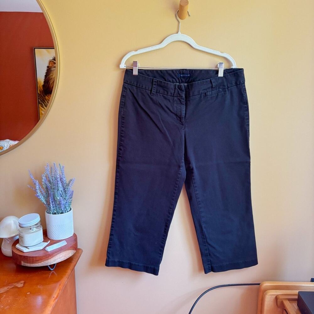 Tommy Hilfiger Black Capri Pants Floral Lined Denim Hybrid Size 10